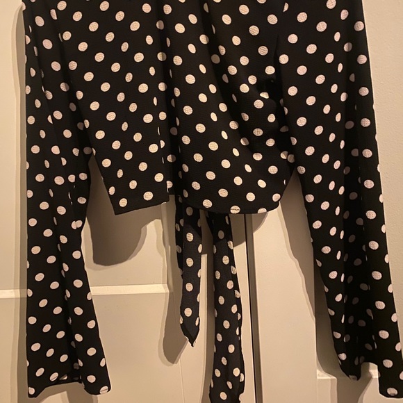 🐚 Polka Dot Plunging Top 🐚 - Picture 3 of 3